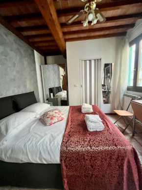 Mini Studio very Central close to the Train Station Florence